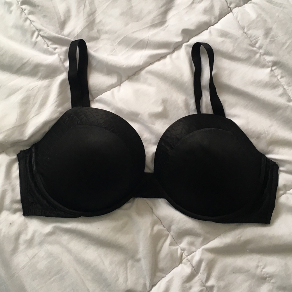 Victoria’s Secret Black Underwire 40DD Push-Up Bra